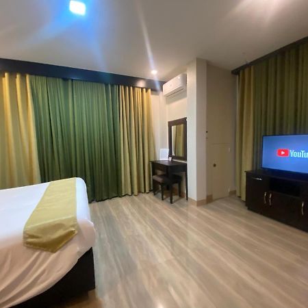 Отель Eight Breeze Baclayon Экстерьер фото