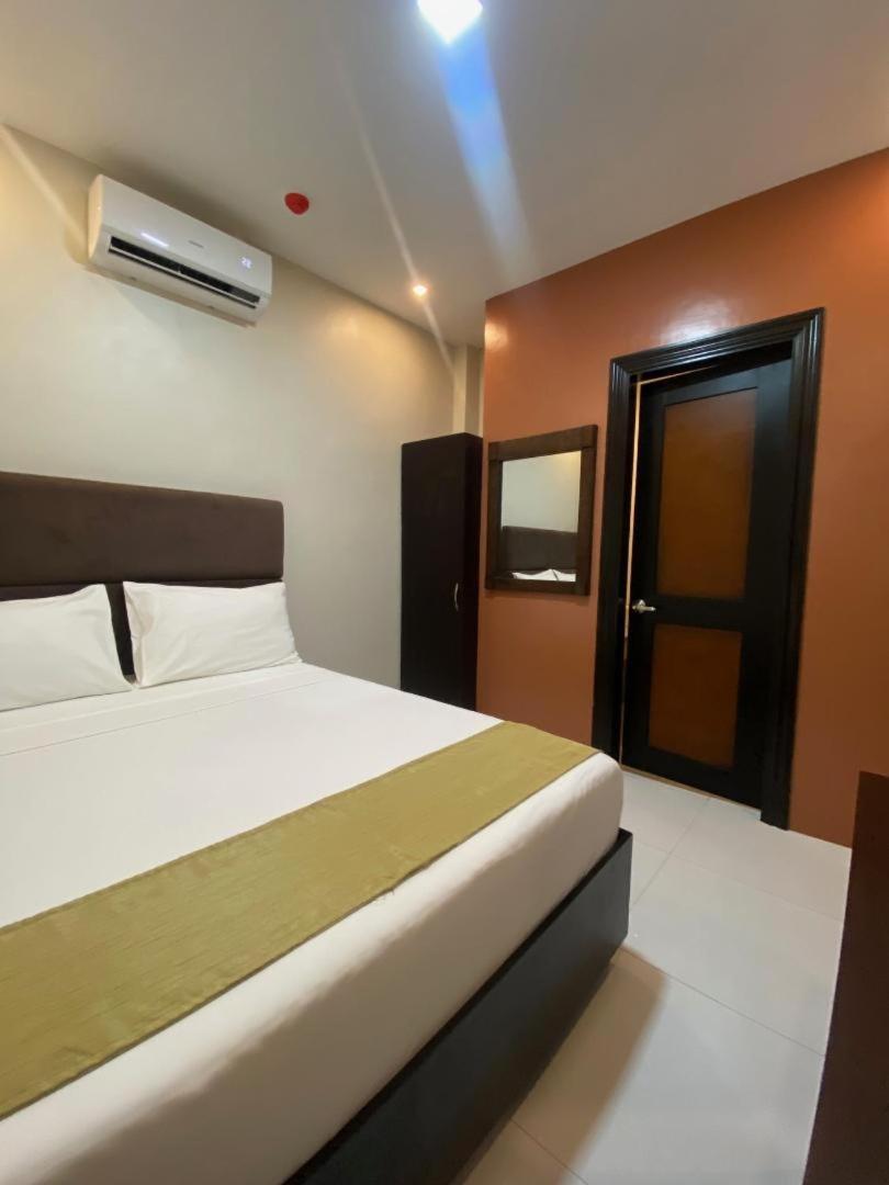 Отель Eight Breeze Baclayon Экстерьер фото