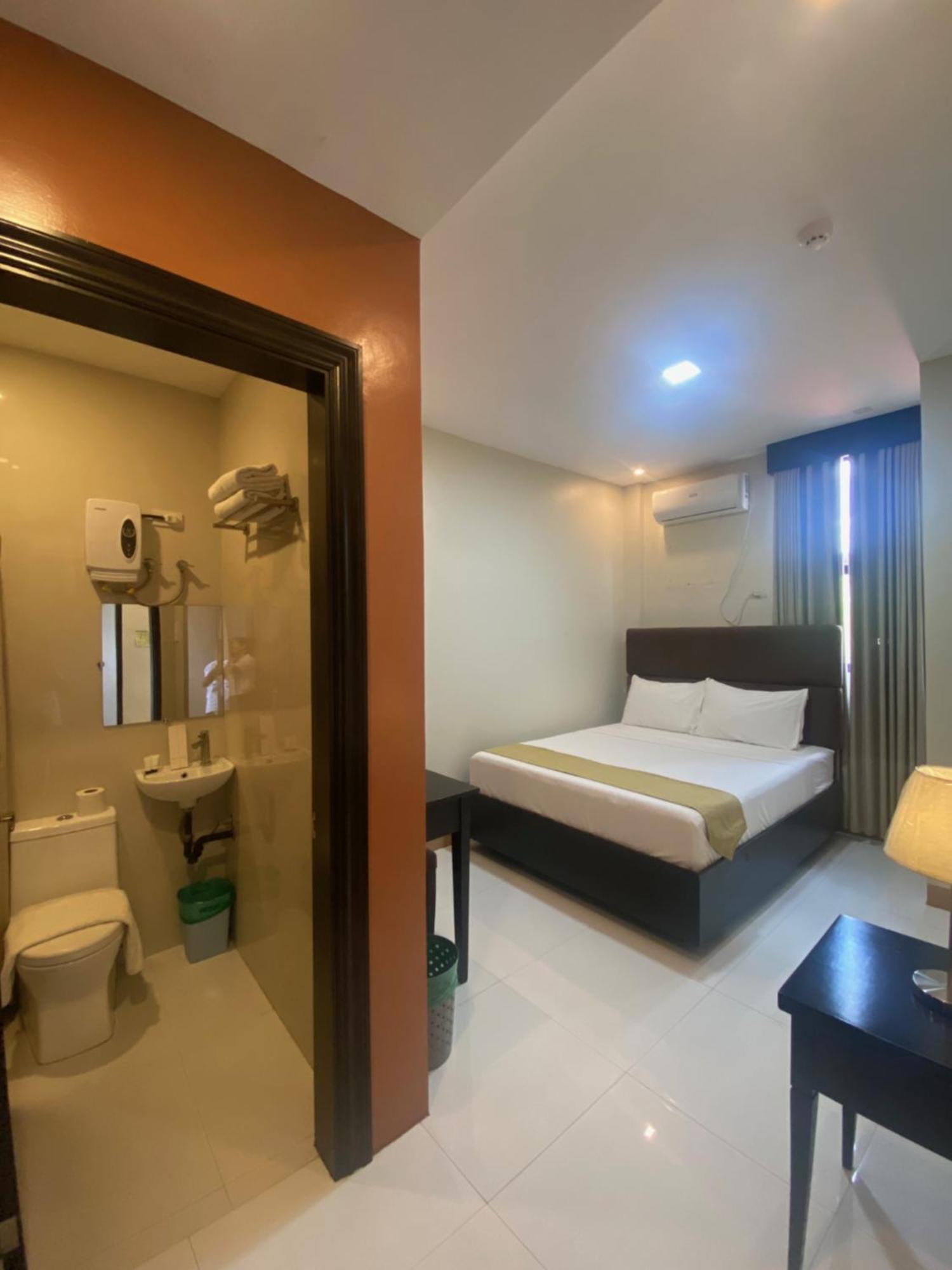 Отель Eight Breeze Baclayon Экстерьер фото