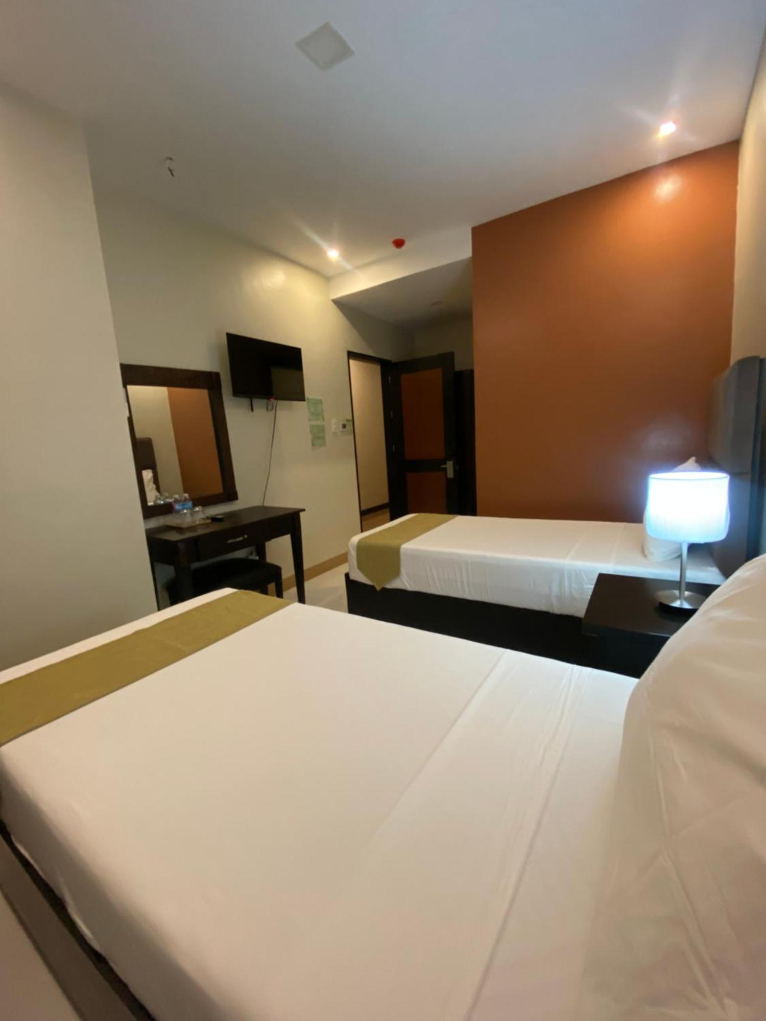 Отель Eight Breeze Baclayon Экстерьер фото